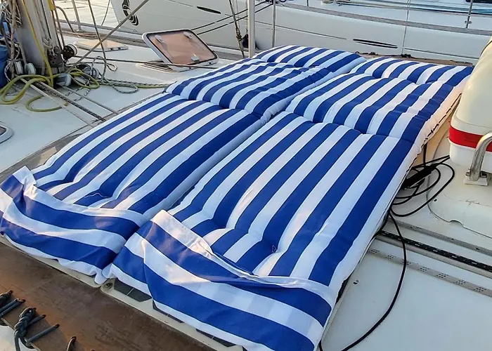 Yacht Oceanis Clipper بوتيل