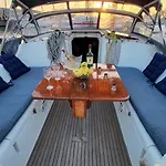 Botel Yacht Oceanis Clipper Las Galletas